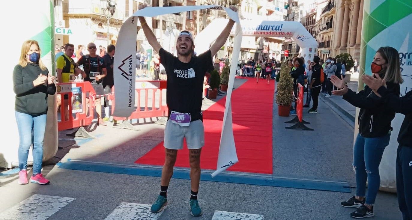 El miajadeño Jairo Sánchez bate el récord del Trail de Llíria