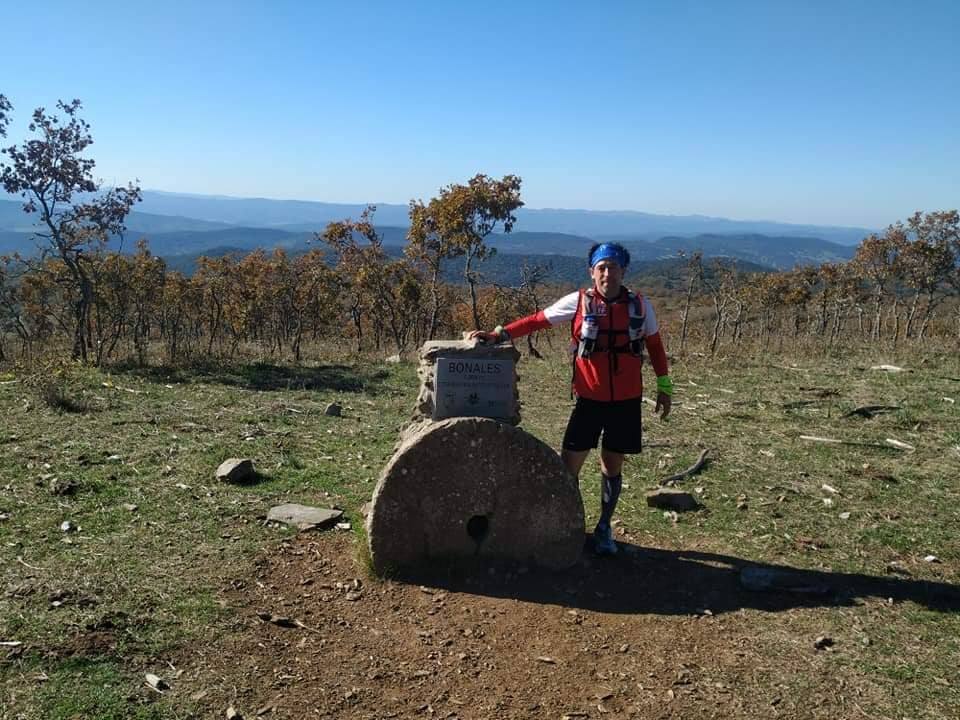José María Díaz hizo de 'corredor escoba' en el Trail Largo 