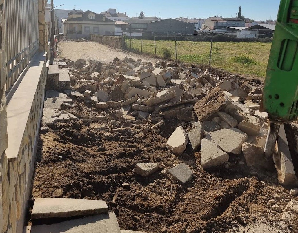 La urbanización de la calle Carlos I ya ha comenzado