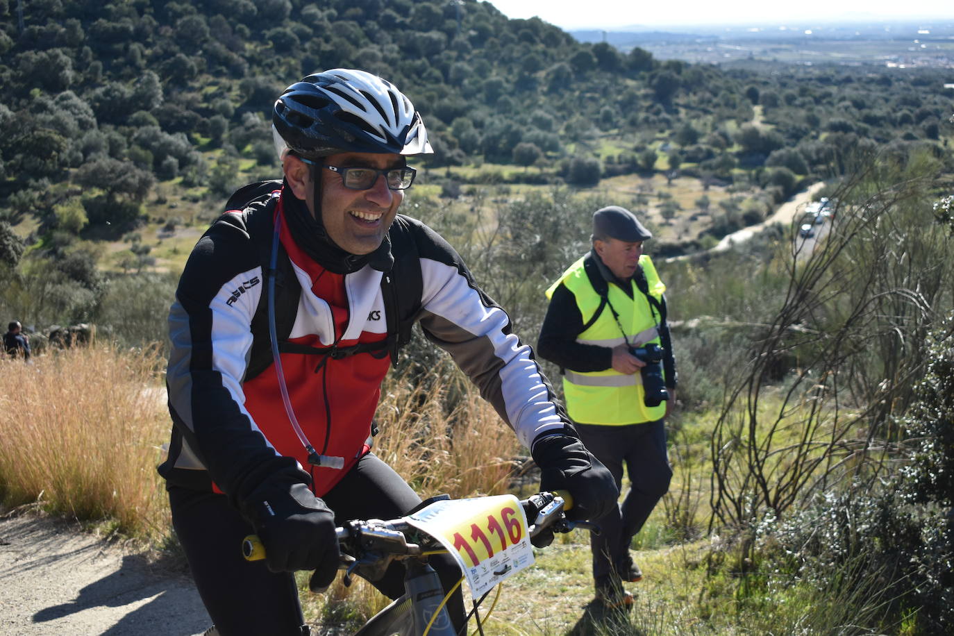 Más de 1.000 ciclistas de distintos puntos de la región y el país se dieron cita en una de las pruebas más conocidas en el mundo del ciclismo: la 'Titán de los Ríos', convertida ya en un referente, por sus parajes naturales, por sus recorridos, por su dificultad, por su emoción. 