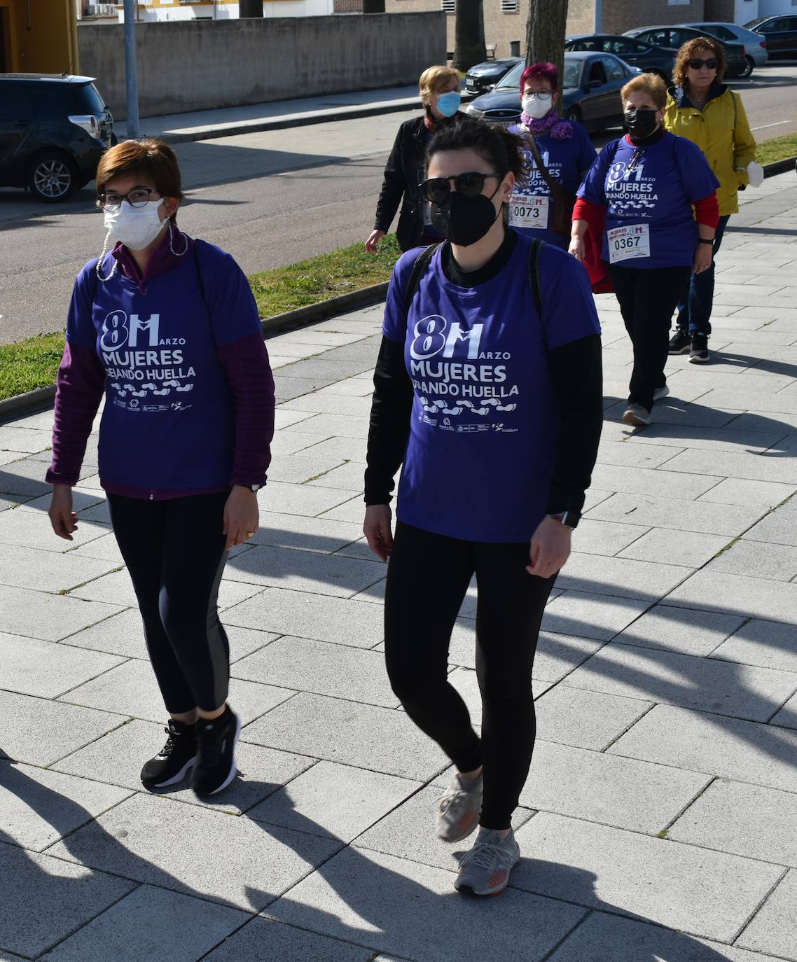 El pasado sábado 5 de marzo Miajadas acogió con antelación su tradicional marcha por el Día Internacional de la mujer, 8 M, en la que miajadeños y miajadeñas marcaron juntos el camino por la igualdad entre hombres y mujeres. Tras la marcha participaron en una Master Class de Zumba y entraron en el sorteo de una bicicleta, cuya ganadora fue Beatriz Barquilla. 