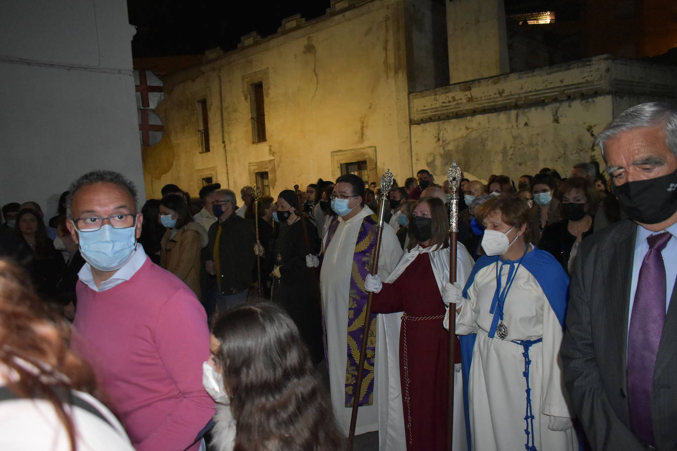 Los miajadeños volvieron a vivir su Semana Santa. Volvieron a llorar la muerte de Jesucristo acompañando al Cristo de la Piedad, la Piedad, el Santo Sepulcro y la Virgen de los Dolores, y volvieron a celebrar su resurrección con el encuentro entre el Cristo Resucitado y la Virgen. Una Semana Santa como hacía dos años no habían podido celebrar y que han vuelto a disfrutar con todos los honores 
