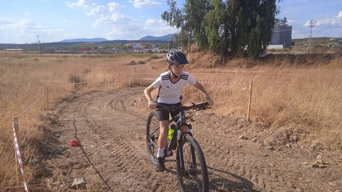 Miajadas ha vivido este 2022 su mejor Semana Europea de la Movilidad, al menos hasta la fecha, porque el municipio se supera año tras año. Mayores y pequeños disfrutaron durante dos semanas de gymkanas fotográficas, rutas andando o en bicicleta, concursos, ludotalleres, y premios a su compromiso con la sostenibilidad, entre otras muchas actividades. 