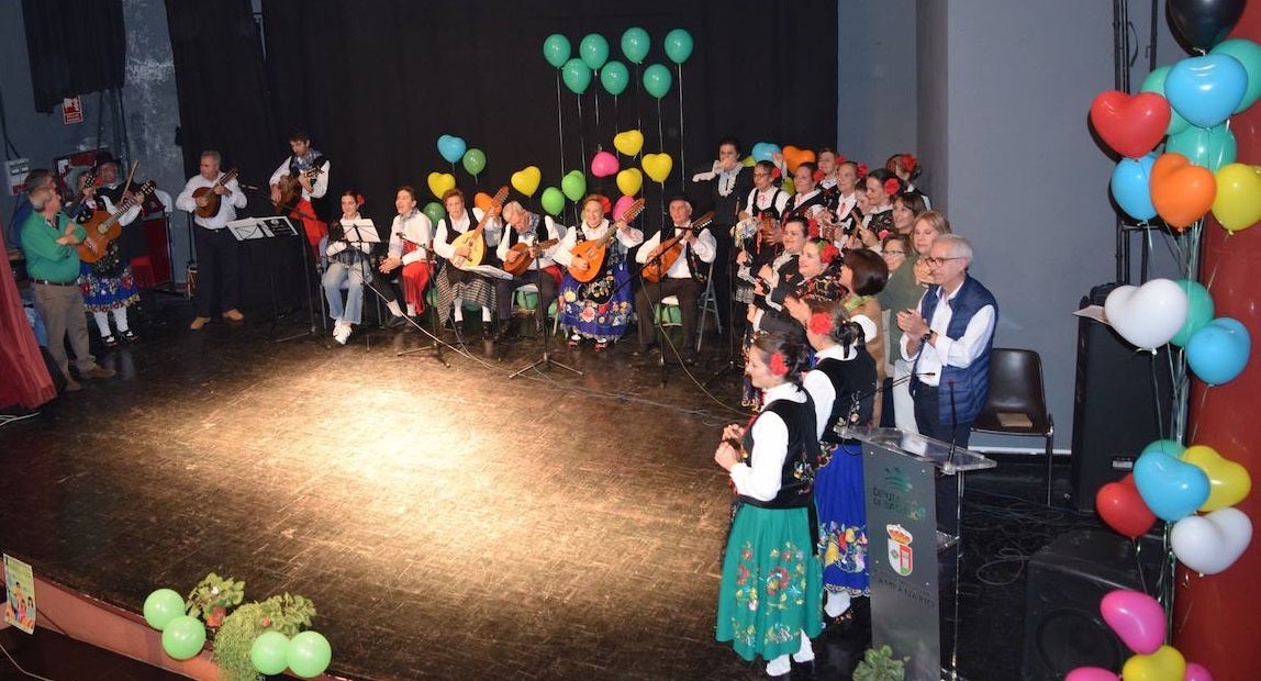 Una de las actuaciones del I Festival de música y poesía en Campanario 