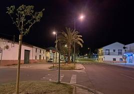 Una de las calles de Miajadas donde se han plantado nuevos ejemplares de árboles