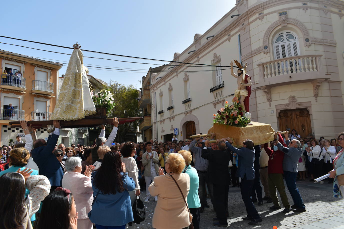 Los miajadeños volvieron a celebrar el reencuentro entre Jesús Resucitado y la Santa Madre