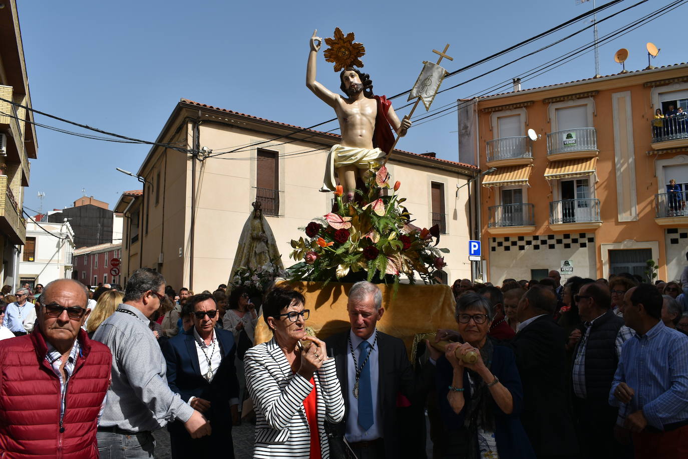 Los miajadeños volvieron a celebrar el reencuentro entre Jesús Resucitado y la Santa Madre