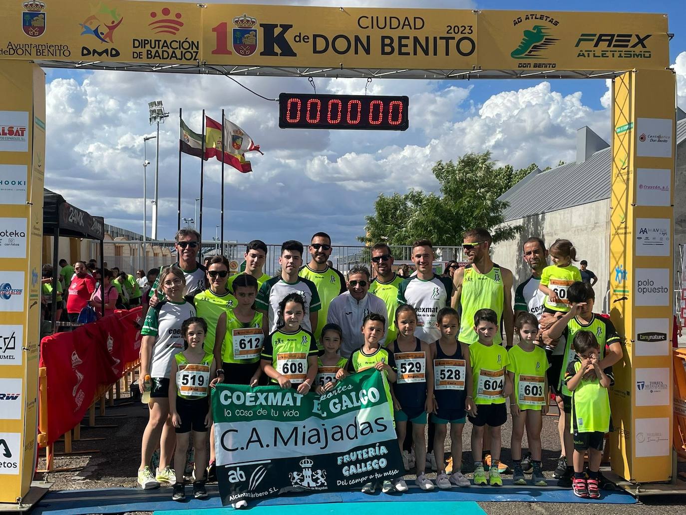 Corredores del Club Atletismo Miajadas en la 10K de Don Benito