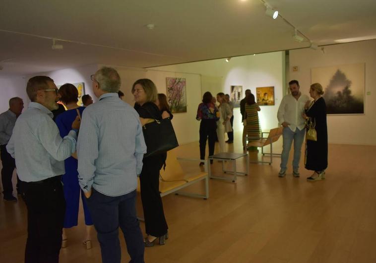 El Palacio Obispo Solís acoge la exposición de las obras del XII Certamen de Pintura Laura Otero