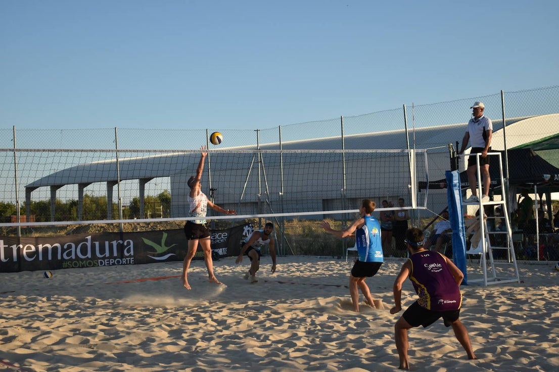 El Circuito Extremeño de Voley Playa en Miajadas en imágene