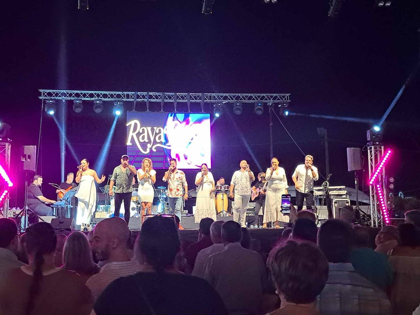 Raya Real pone la guinda a los conciertos de Feria 2023