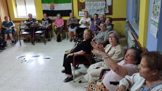 Los mayores de San Martín de Porres celebran el Día de Extremadura