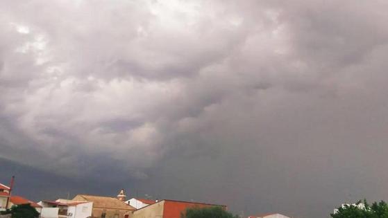 El 112 Extremadura informa de alerta amarilla por tormentas