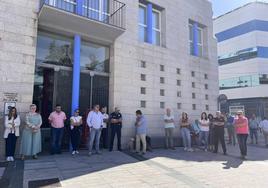 Los miajadeños guardan silencio por las víctimas del incendio en Murcia