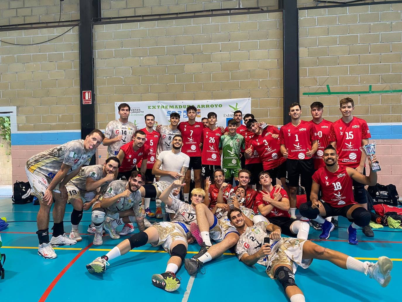 CV Almendralejo se hace con el Trofeo Diputaciones de Voleibol ante el Extremadura Grupo Laura Otero