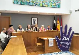 Presentación de las actividades con motivo del 25-N en el ayuntamiento de Miajadas