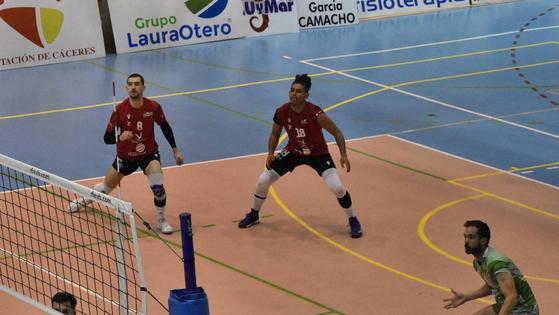 El Extremadura Laura Otero acusa al entrenador del Textil Santanderina por agresión verbal homofóbica