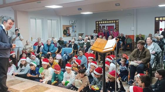 La residencia San Martín de Porres da la bienvenida a la Navidad