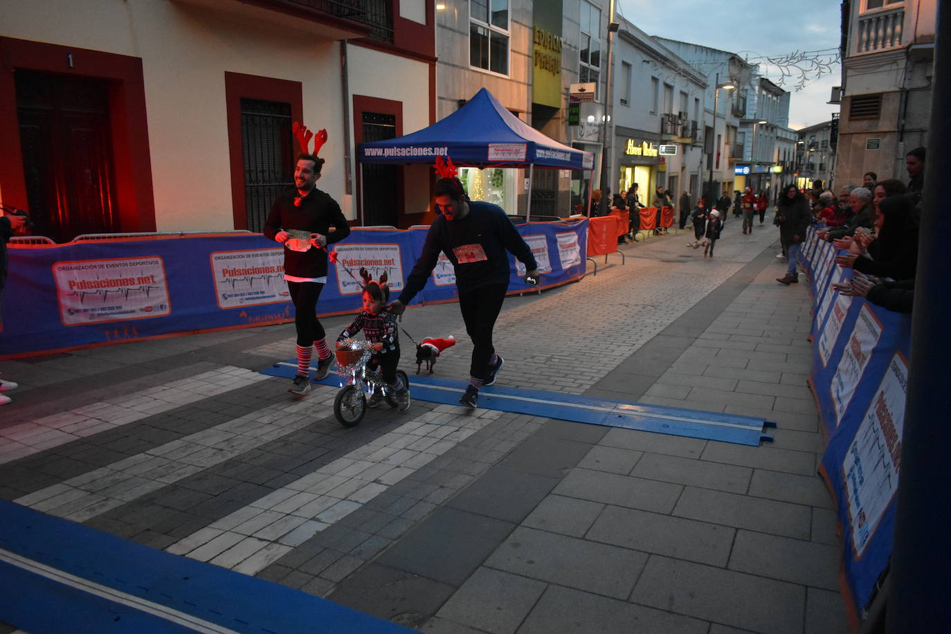 Fotos: La San Silvestre Miajadeña fue de las primeras en despedir el 2023