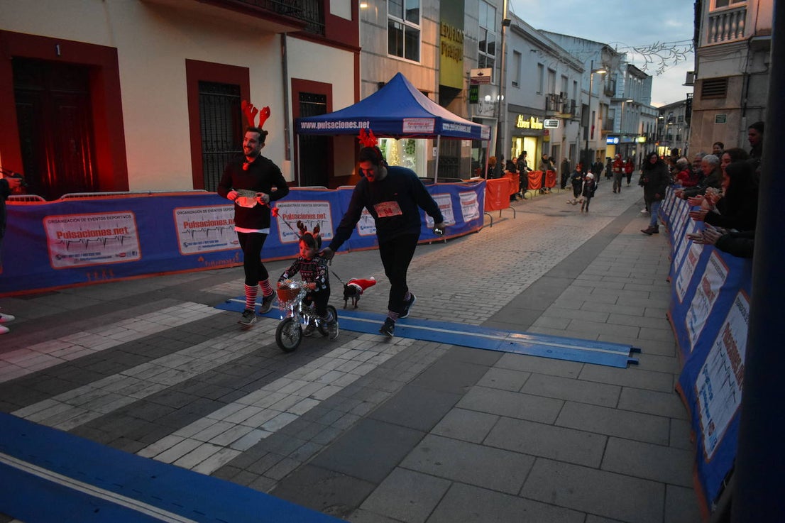 Fotos: La San Silvestre Miajadeña fue de las primeras en despedir el 2023