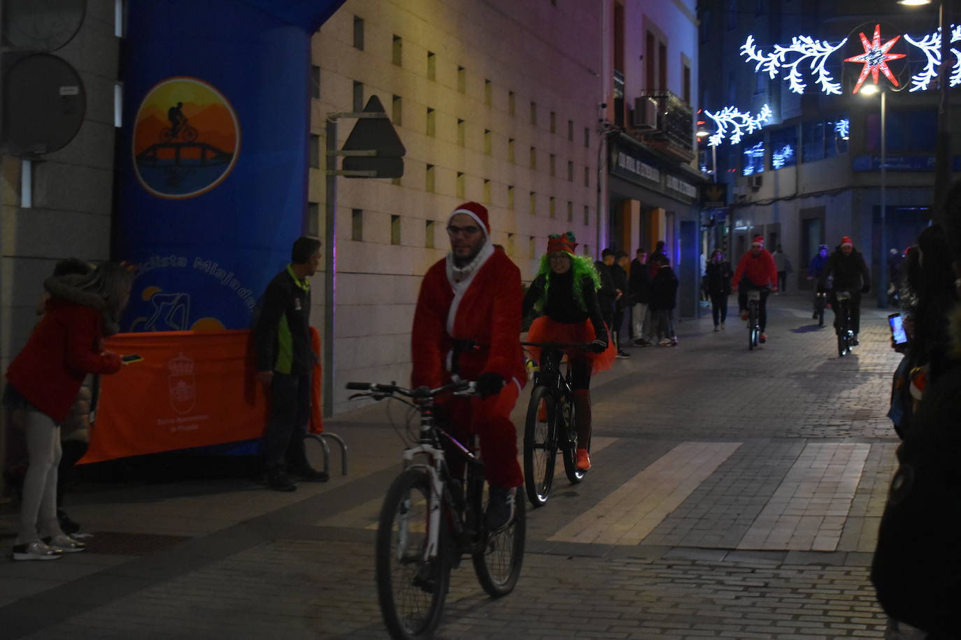 Fotos: La San Silvestre Miajadeña fue de las primeras en despedir el 2023