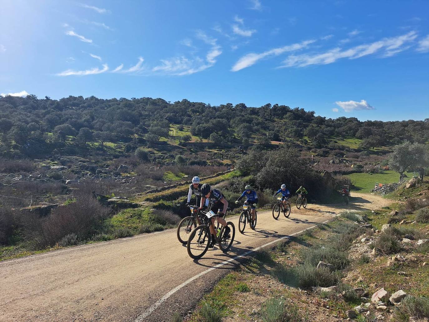 Miajadas volvió a convertirse un año más en punto referente del ciclismo con su famosa prueba Titán de los Ríos, congregando lo mejor del panorama nacional en un paraje natural incomparable. 