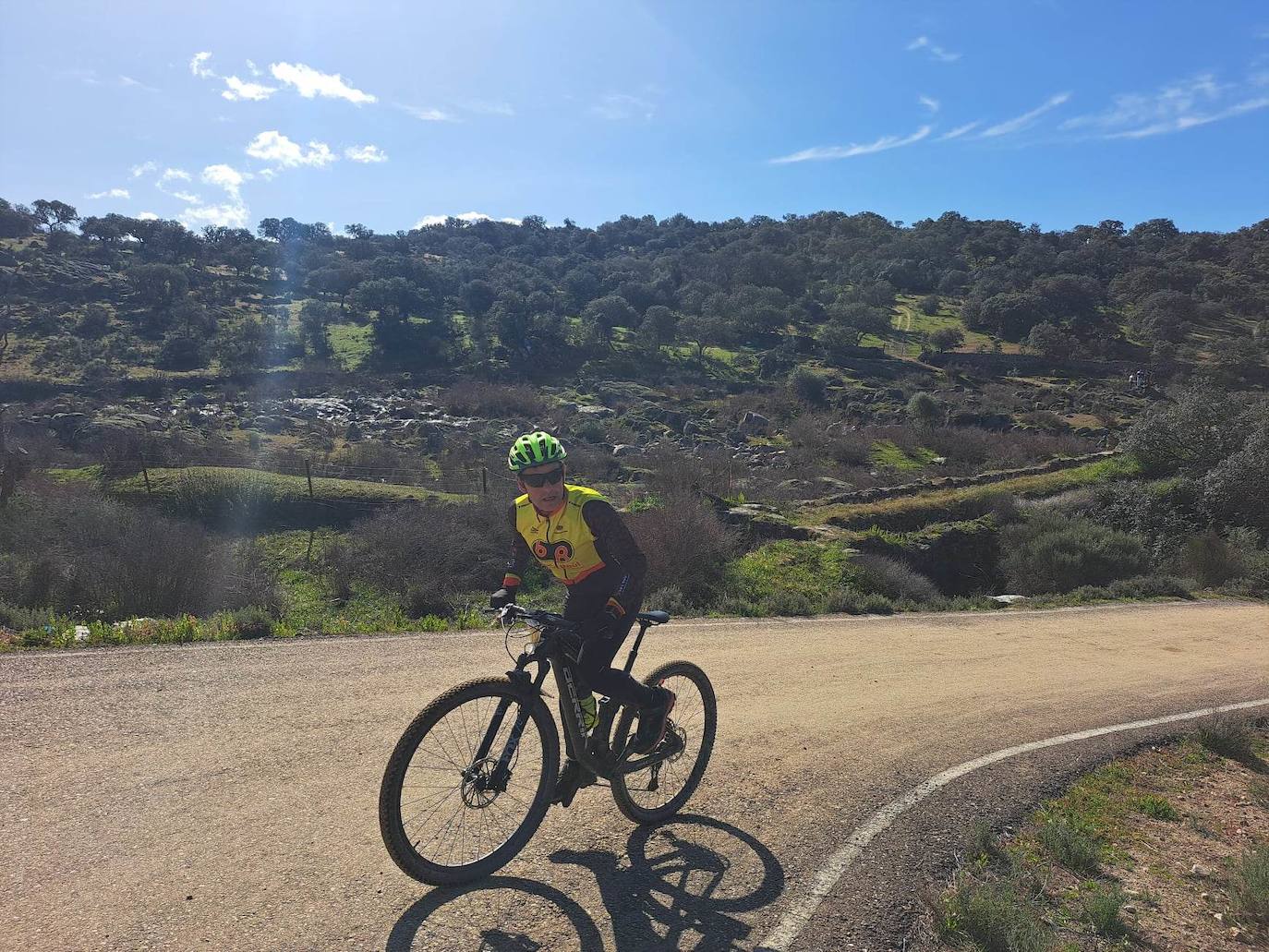 Miajadas volvió a convertirse un año más en punto referente del ciclismo con su famosa prueba Titán de los Ríos, congregando lo mejor del panorama nacional en un paraje natural incomparable. 