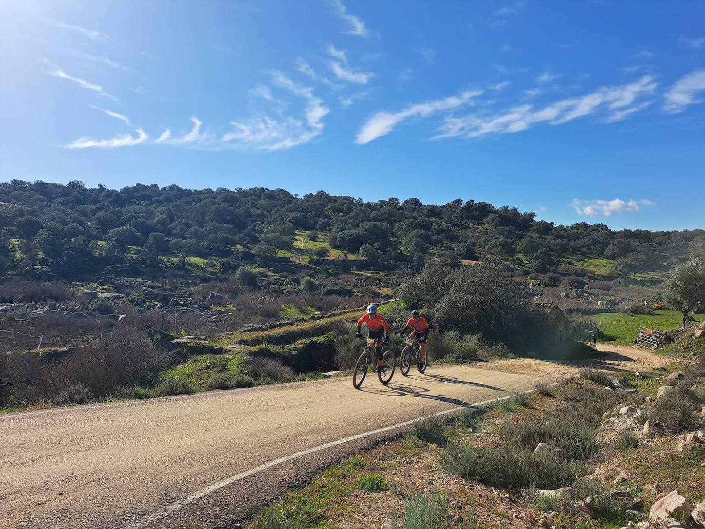 Miajadas volvió a convertirse un año más en punto referente del ciclismo con su famosa prueba Titán de los Ríos, congregando lo mejor del panorama nacional en un paraje natural incomparable. 