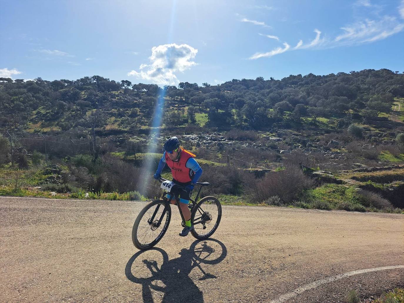 Miajadas volvió a convertirse un año más en punto referente del ciclismo con su famosa prueba Titán de los Ríos, congregando lo mejor del panorama nacional en un paraje natural incomparable. 