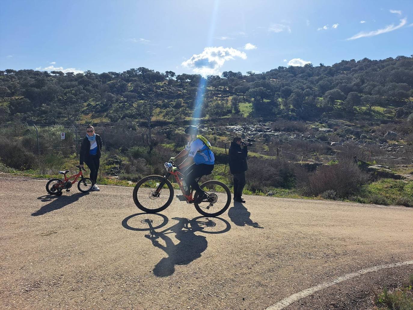 Miajadas volvió a convertirse un año más en punto referente del ciclismo con su famosa prueba Titán de los Ríos, congregando lo mejor del panorama nacional en un paraje natural incomparable. 