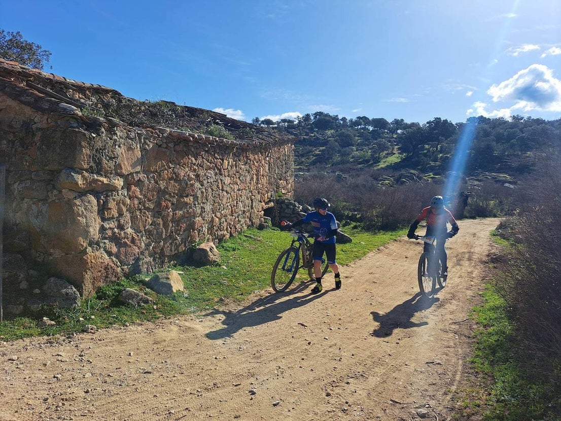 Miajadas volvió a convertirse un año más en punto referente del ciclismo con su famosa prueba Titán de los Ríos, congregando lo mejor del panorama nacional en un paraje natural incomparable. 