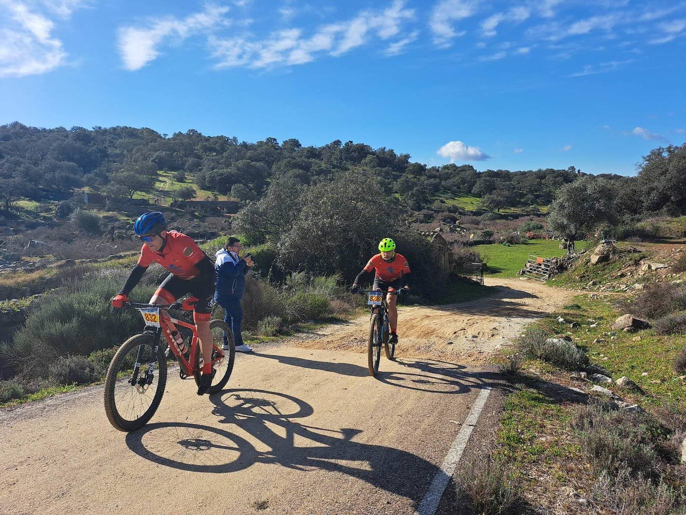 Miajadas volvió a convertirse un año más en punto referente del ciclismo con su famosa prueba Titán de los Ríos, congregando lo mejor del panorama nacional en un paraje natural incomparable. 