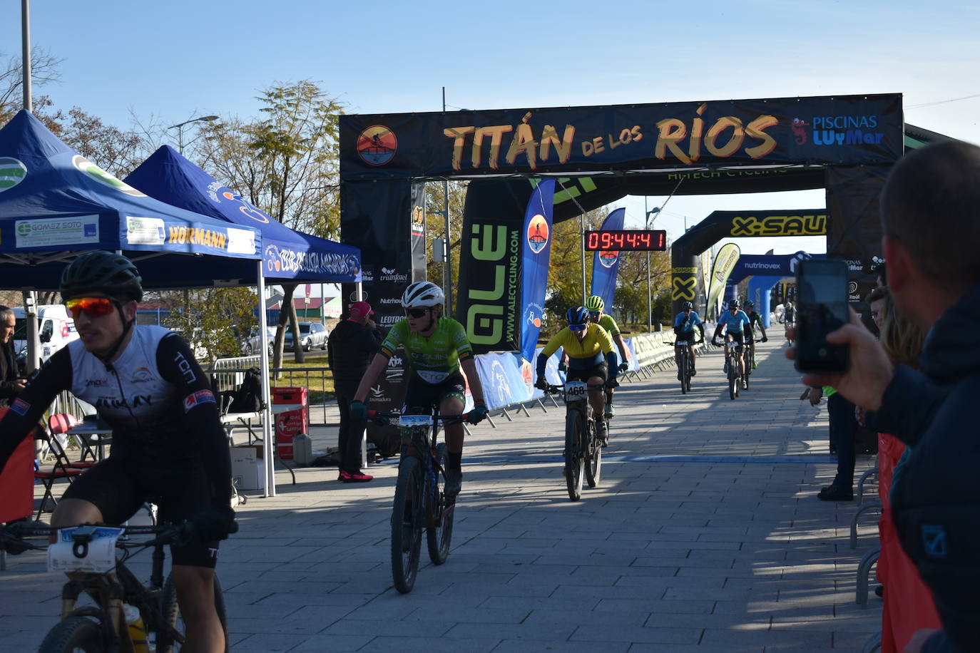 Miajadas volvió a convertirse un año más en punto referente del ciclismo con su famosa prueba Titán de los Ríos, congregando lo mejor del panorama nacional en un paraje natural incomparable. 