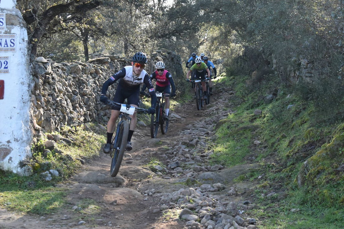 Miajadas volvió a convertirse un año más en punto referente del ciclismo con su famosa prueba Titán de los Ríos, congregando lo mejor del panorama nacional en un paraje natural incomparable. 