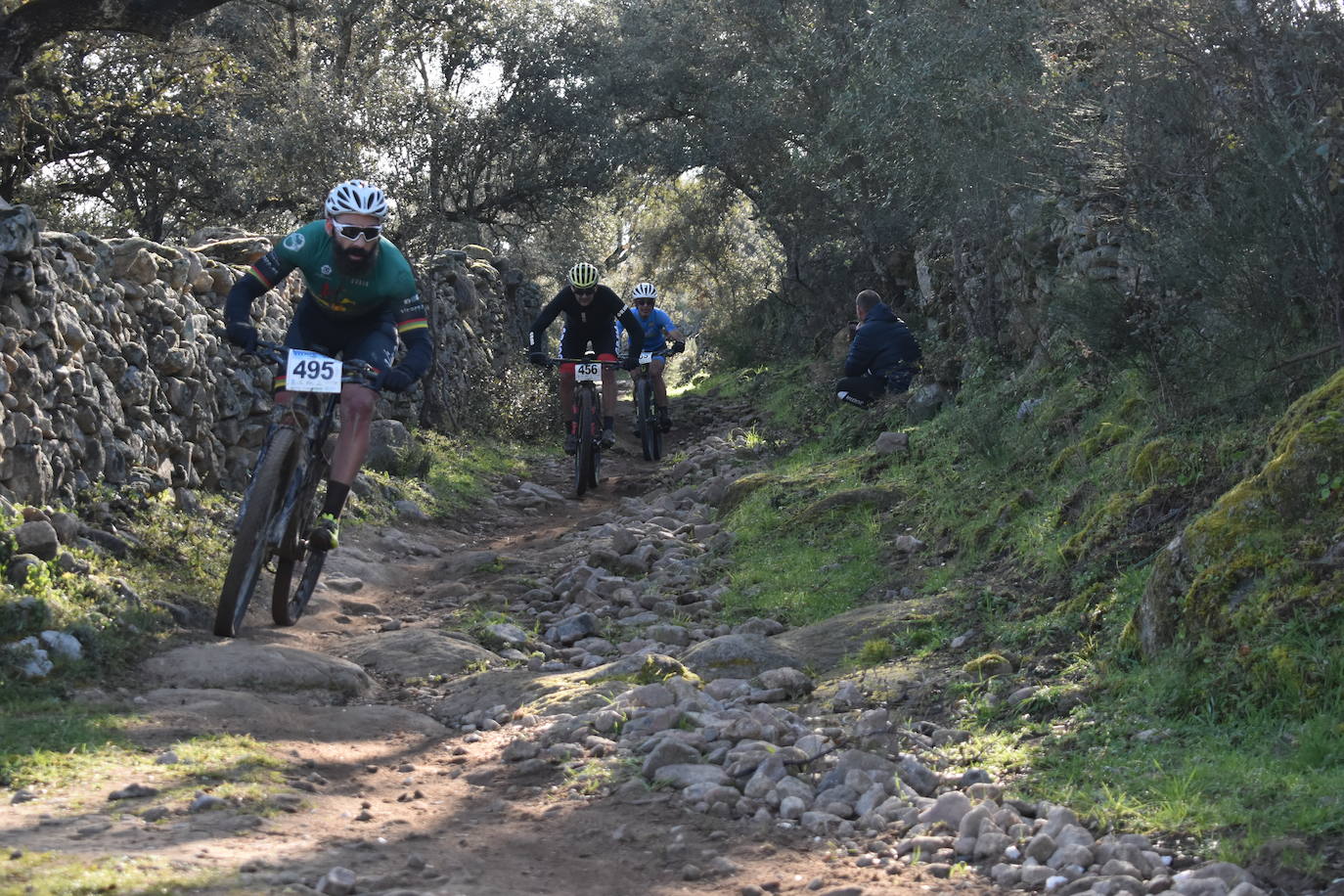 Miajadas volvió a convertirse un año más en punto referente del ciclismo con su famosa prueba Titán de los Ríos, congregando lo mejor del panorama nacional en un paraje natural incomparable. 