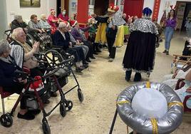 Los mayores de San Martín de Porres protagonizan su Noche de Reyes con el acto sacramental navideño