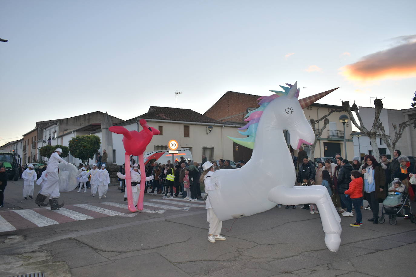 FOTOS: La magia de la Cabalgata de Reyes Magos recorrió las calles de Miajadas
