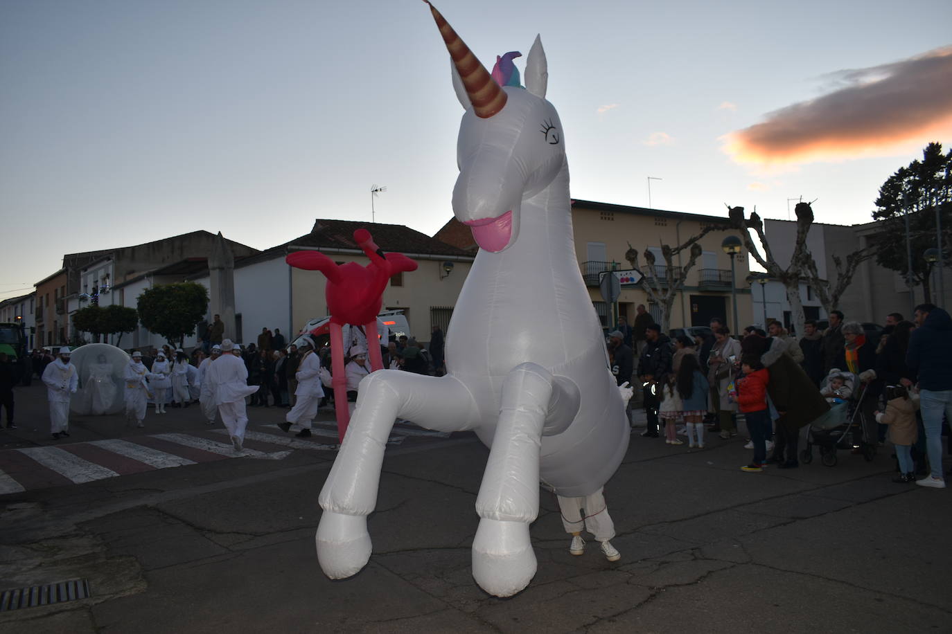 FOTOS: La magia de la Cabalgata de Reyes Magos recorrió las calles de Miajadas