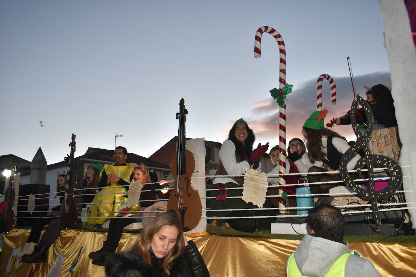 FOTOS: La magia de la Cabalgata de Reyes Magos recorrió las calles de Miajadas