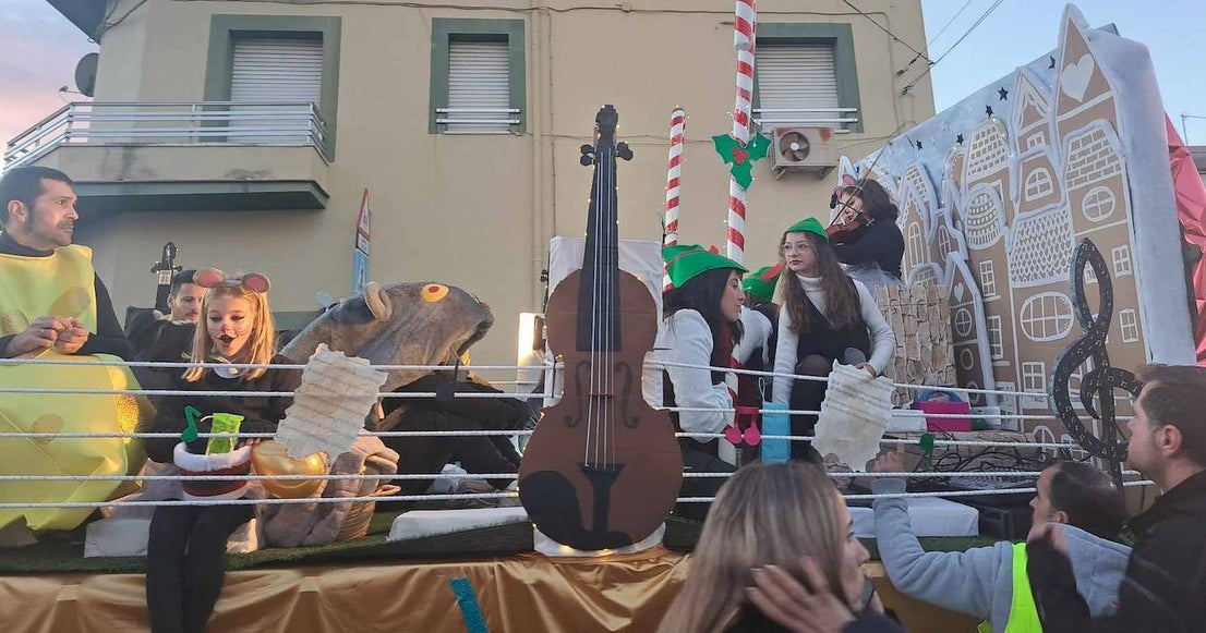 FOTOS: La magia de la Cabalgata de Reyes Magos recorrió las calles de Miajadas