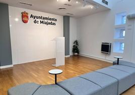 El Ayuntamiento dispone una nueva sala de prensa para distintas presentaciones