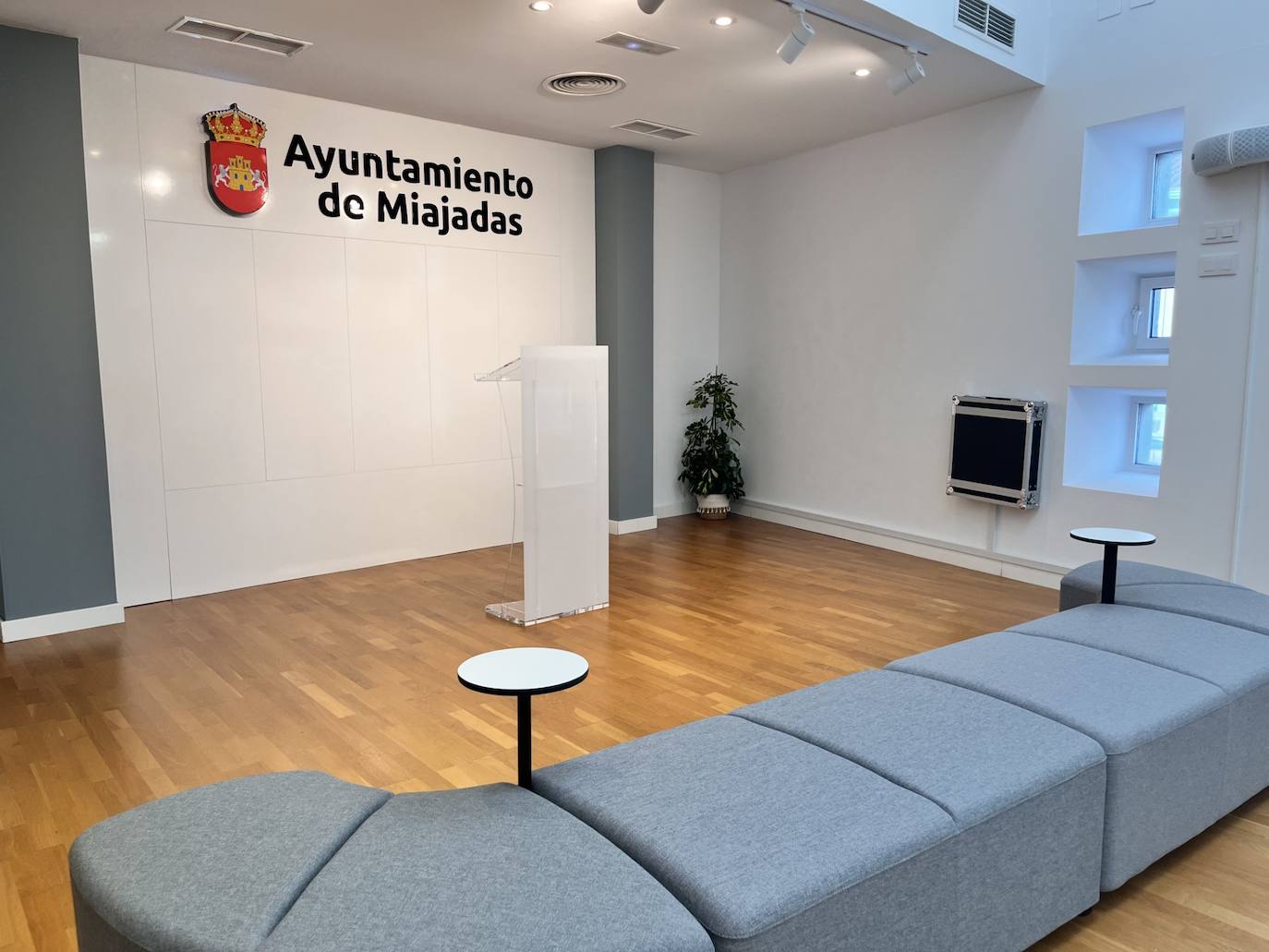 El Ayuntamiento dispone una nueva sala de prensa para distintas presentaciones