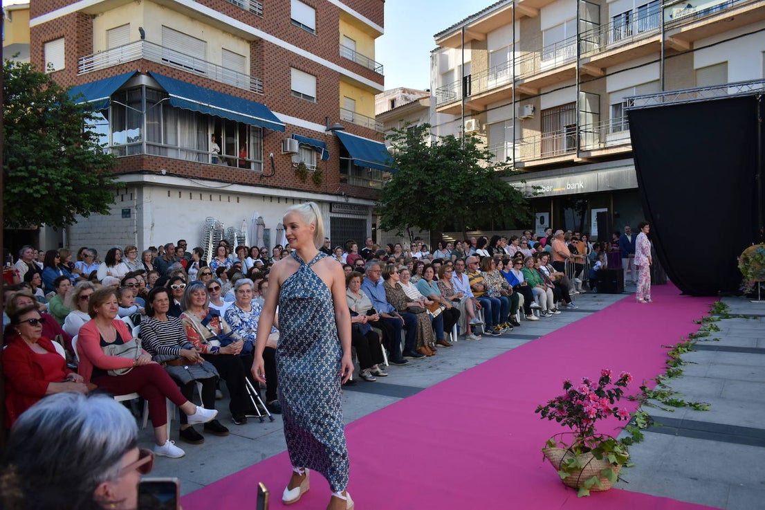 FOTOS: Éxito rotundo del desfile 'Miajadas está de moda' (1ª parte)