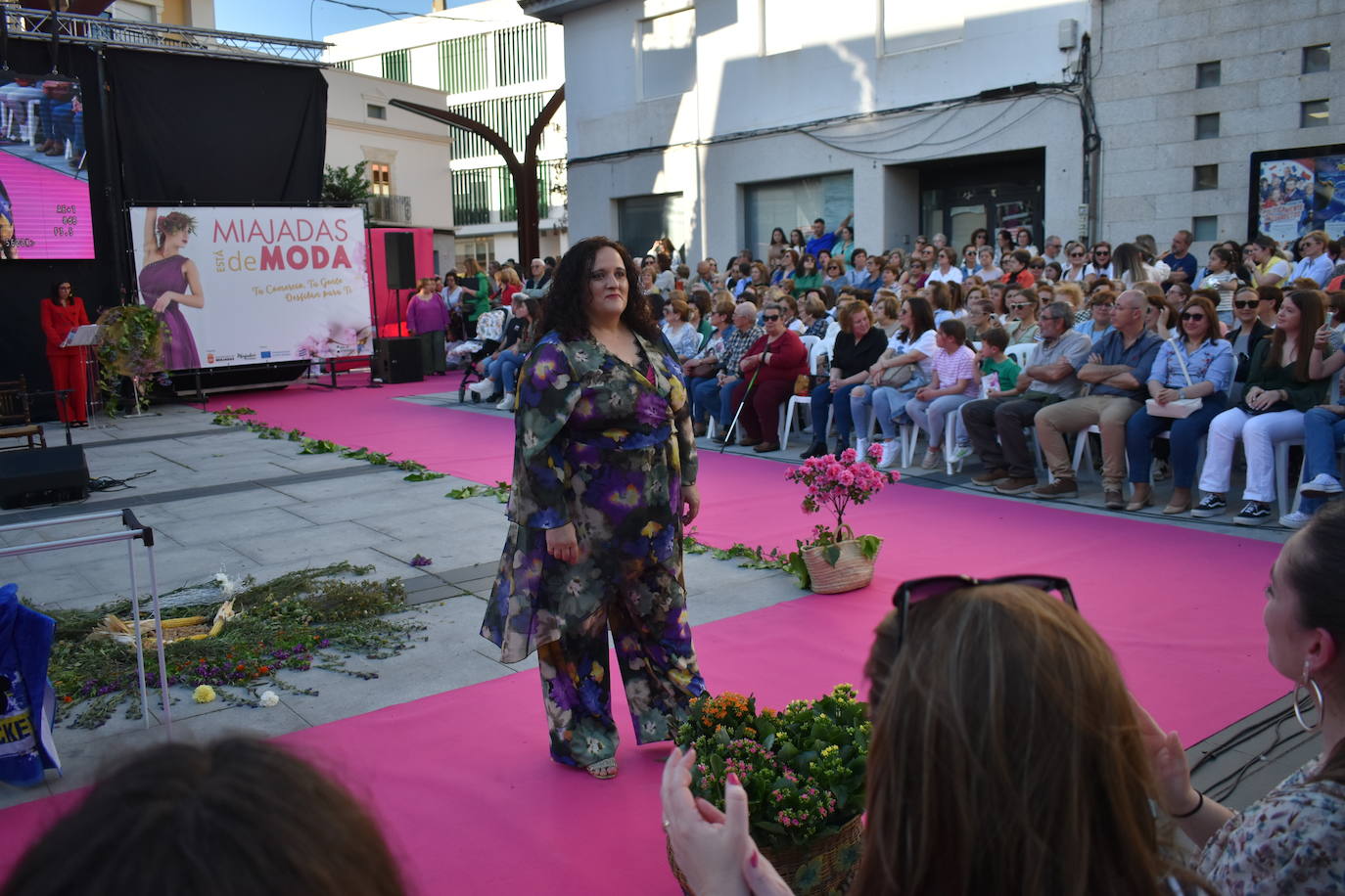 FOTOS: Éxito rotundo del desfile 'Miajadas está de moda' (1ª parte)