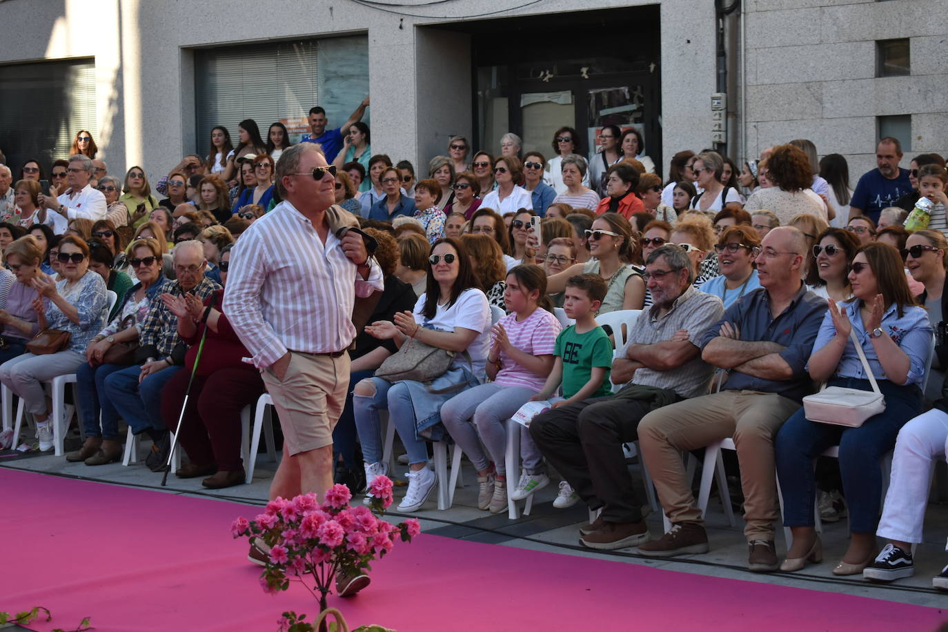 FOTOS: Éxito rotundo del desfile 'Miajadas está de moda' (1ª parte)