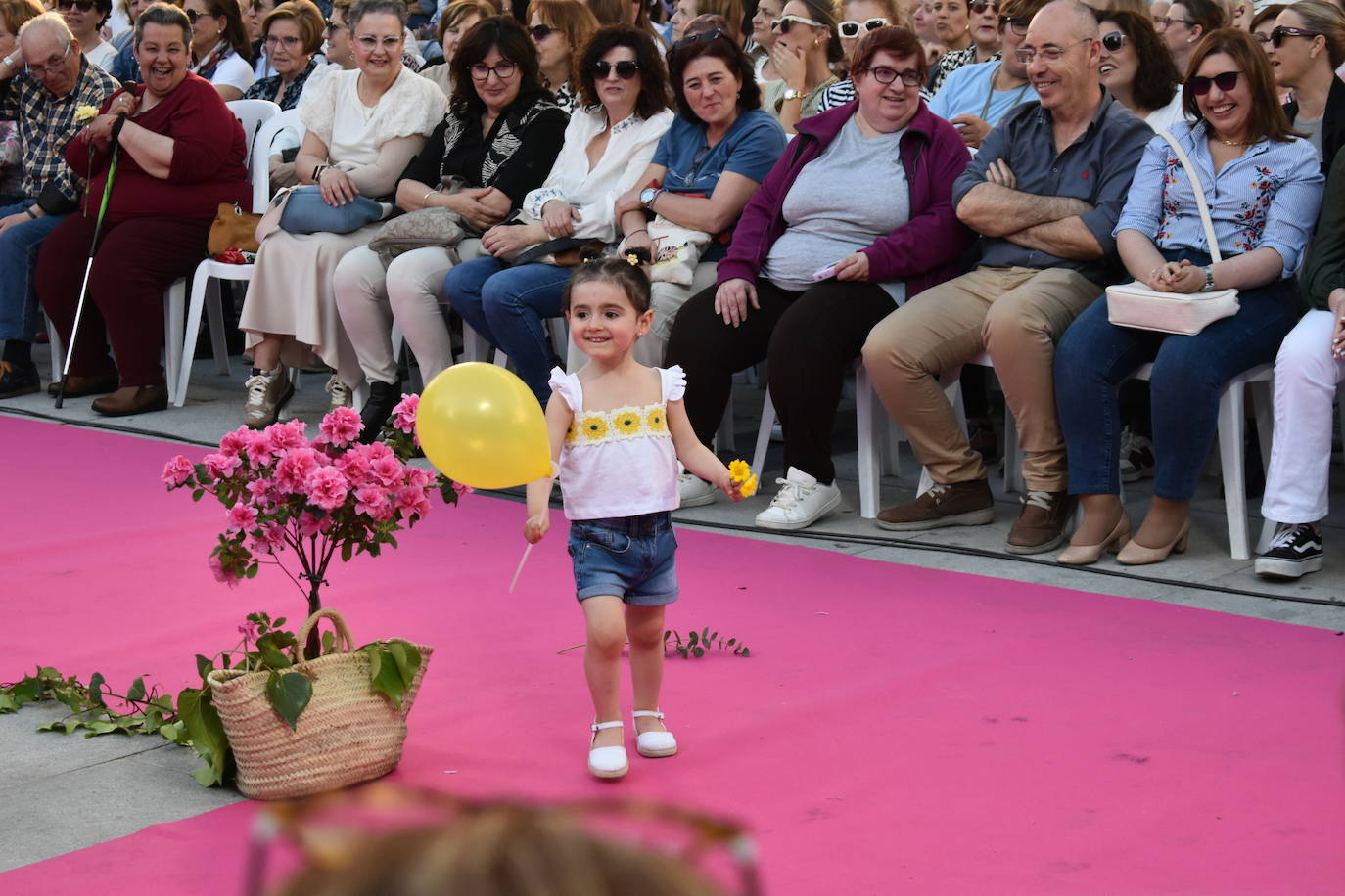 FOTOS: 'Miajadas está de moda… y de fiesta' con los mejores diseños para eventos (2ª parte)