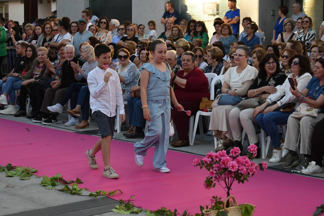 FOTOS: 'Miajadas está de moda… y de fiesta' con los mejores diseños para eventos (2ª parte)