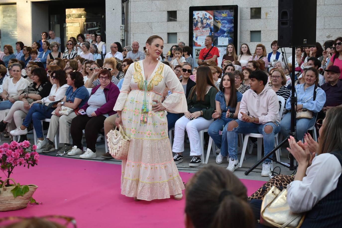 FOTOS: 'Miajadas está de moda… y de fiesta' con los mejores diseños para eventos (2ª parte)