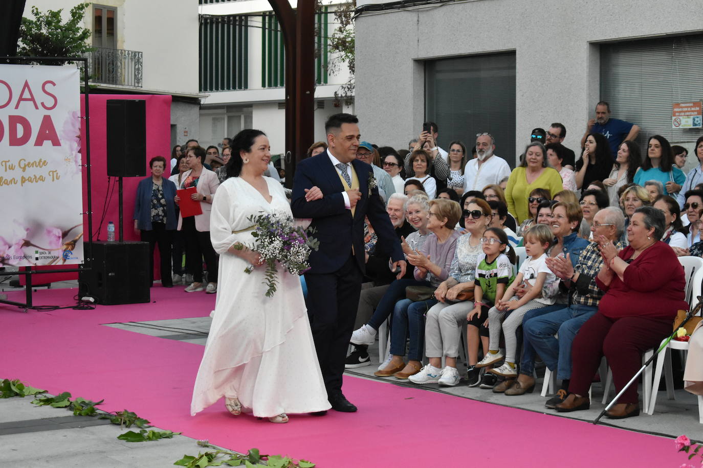 FOTOS: 'Miajadas está de moda… y de fiesta' con los mejores diseños para eventos (2ª parte)