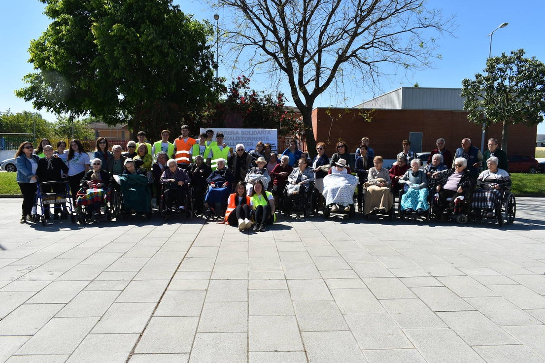 Fotos: El Torrente Ballester y San Martín de Porres corren juntos por la ELA